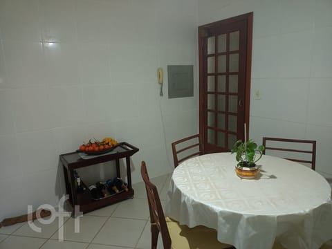 Image 34 - 230110